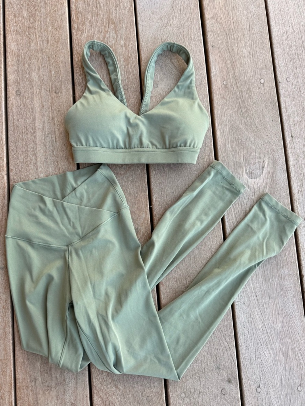 Aerie // Matcha Sage Green Active Set Real Me 7/8 Leggings & Bra